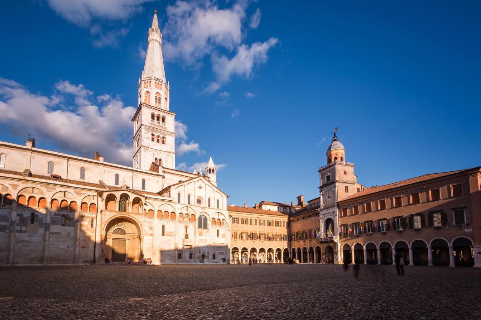 Appartamenti - Moderna - 500M Dal Duomo 모데나 외부 사진